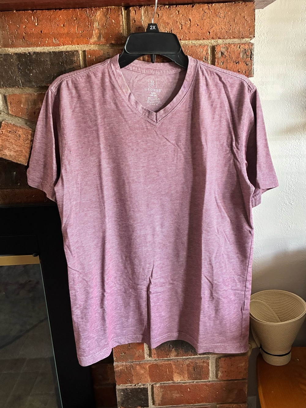 George Men's Short Sleeve V-Neck T-Shirt - Burgundy